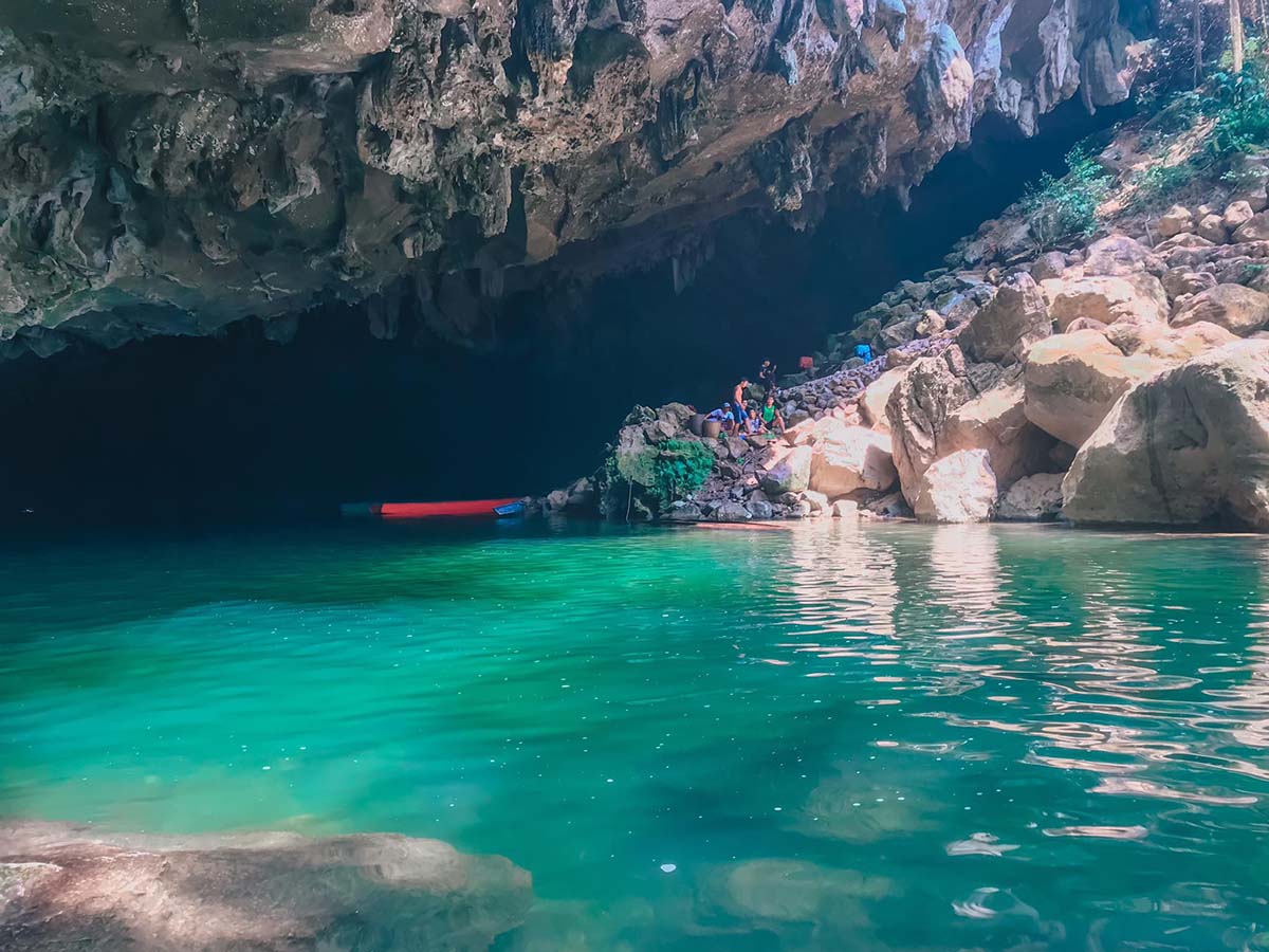 Tham Kong Lo Cave in laos - laos things to do